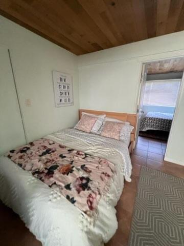 Guesthouse In เวสต์แวนคูเวอร์ ภายนอก รูปภาพ